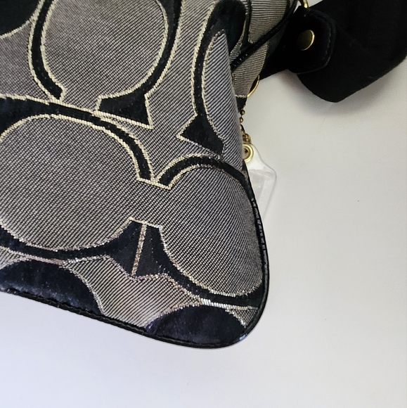 Coach Poppy Signature Hippie Bag - Picture 8 of 14